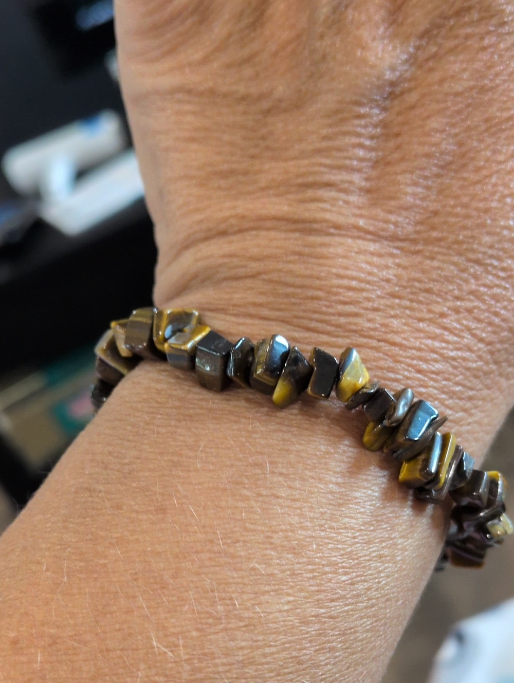 Tiger Eye Chip Stretch Bracelet - Brown & Gold‎